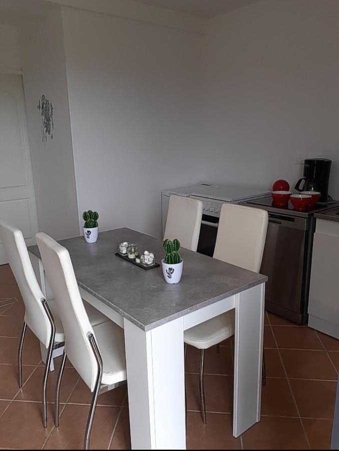 Logement Calme Et Agreable A Proximite D'Ajaccio Canale Exterior photo